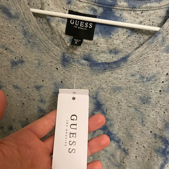 Guess T Shirt - Picture 3 of 3